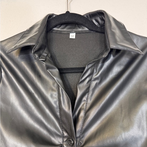 Faux leather ruched button front shirt. Size M - Picture 3 of 6